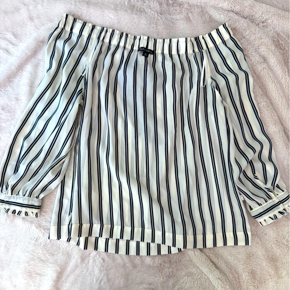 J. Crew Mercantile Off-The-Shoulder Bow Blouse SZ M Striped Navy & Cream - Picture 12 of 15